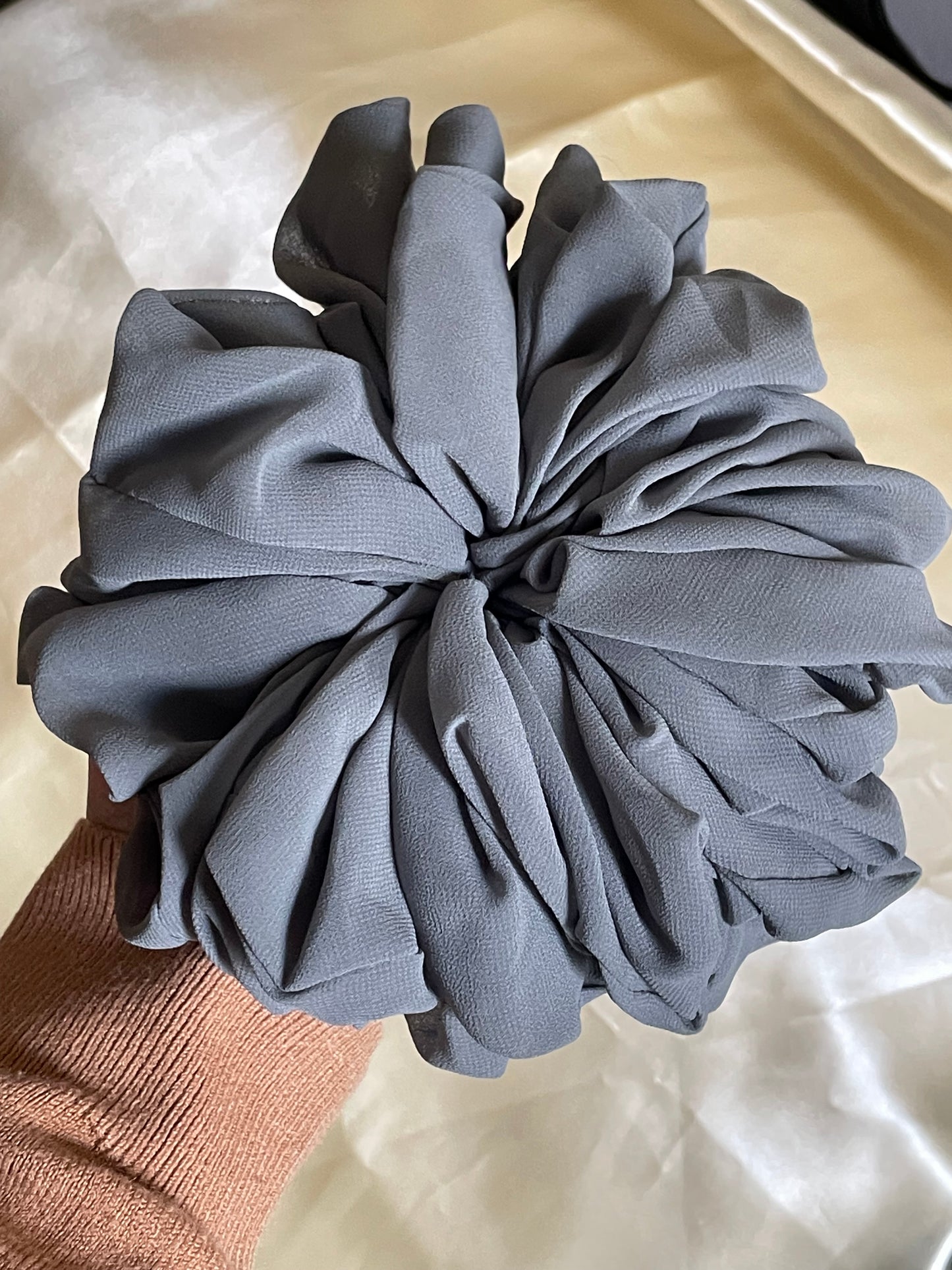 Hijab Scrunchie-Grey